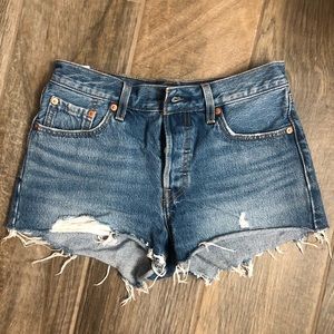 Levi’s 501 Distressed Wedgie Jean Shorts